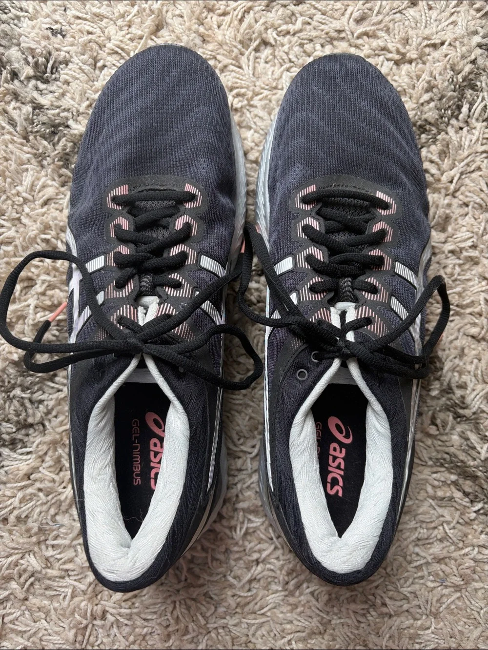 NWOT ASICS Gel-Nimbus 22 Running Shoes